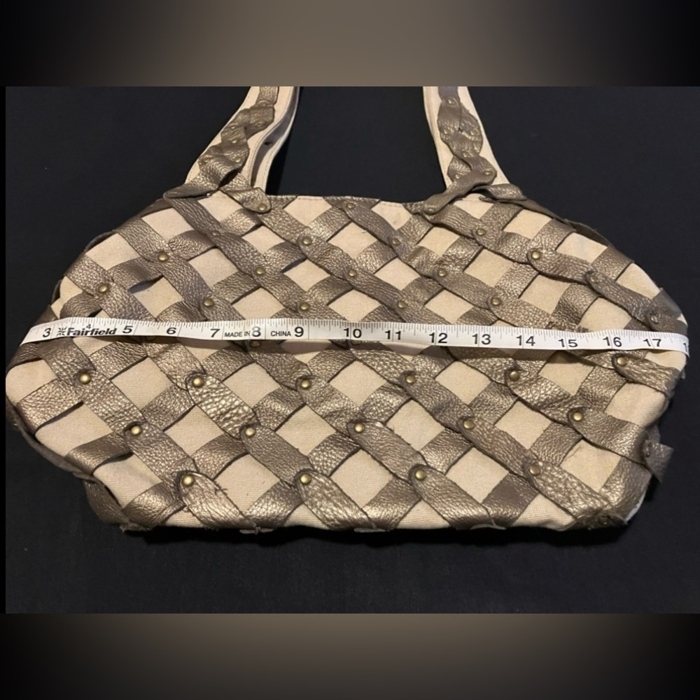 New gorgeous Laura Ashley purse - Picture 3 of 5